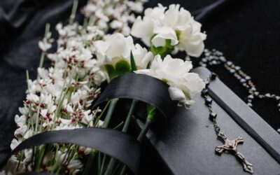 Kremacja czy&nbsp;tradycyjny pogrzeb – jak podjąć najlepszą decyzję?